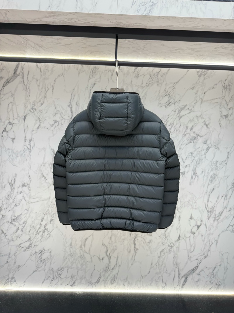 Пуховик Moncler
