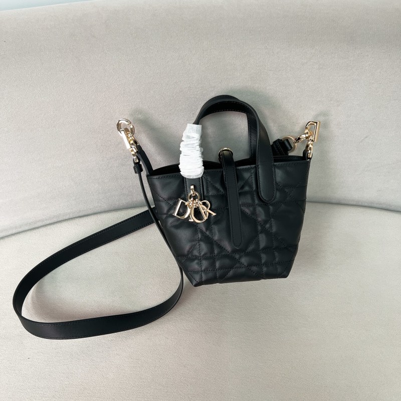 Черная кожаная сумка D.Toujours мини Dior