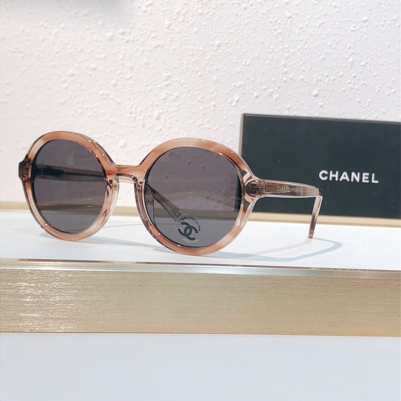 Солнцезащитные очки Chanel