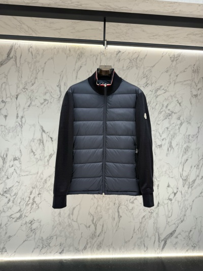 Пуховик Moncler