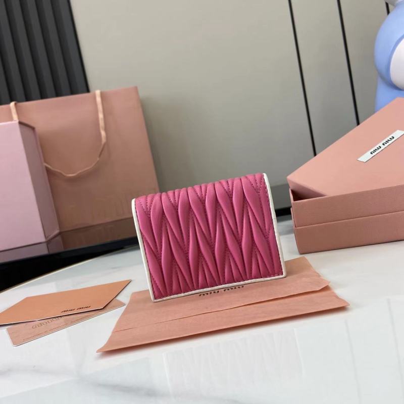 Кошелёк Miu Miu розовый