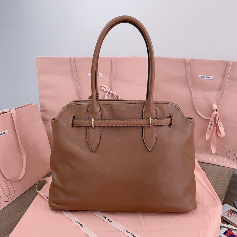 Кожаная сумка Miu Miu с логотипом