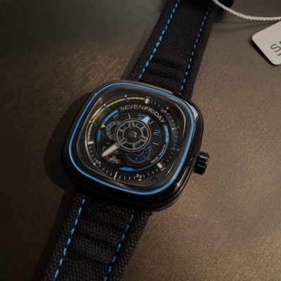Часы SevenFriday