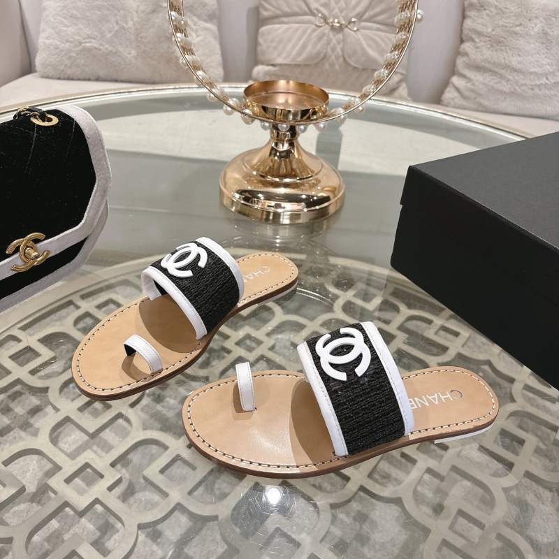 Женские шлёпанцы CHANEL
