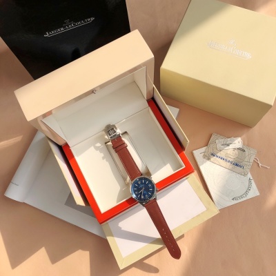 Часы Jaeger-LeCoultre