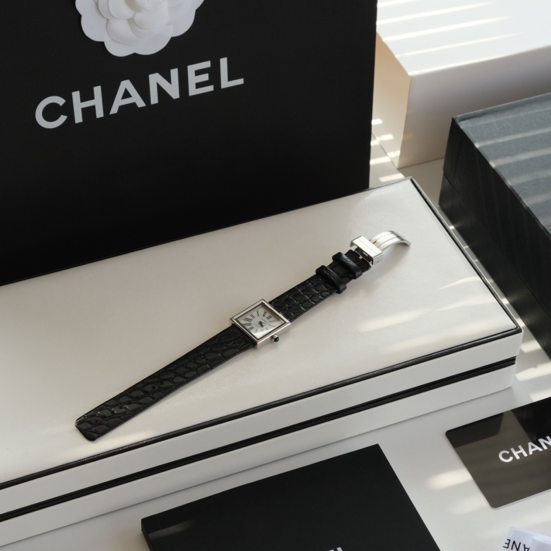 Часы Chanel
