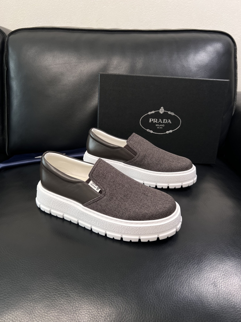 Мужские лоферы Prada