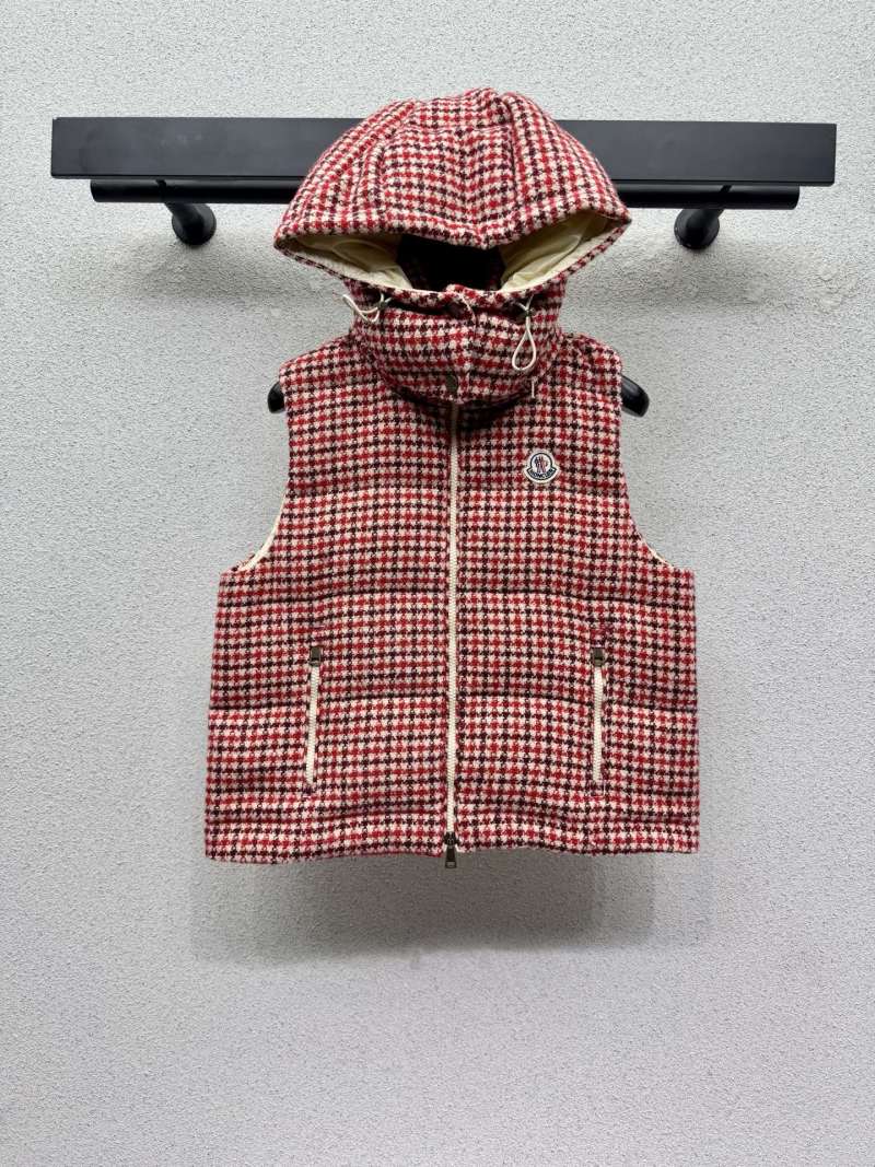 Жилет с капюшоном в клетку Moncler
