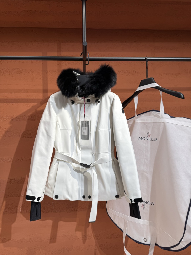 Пуховик Moncler