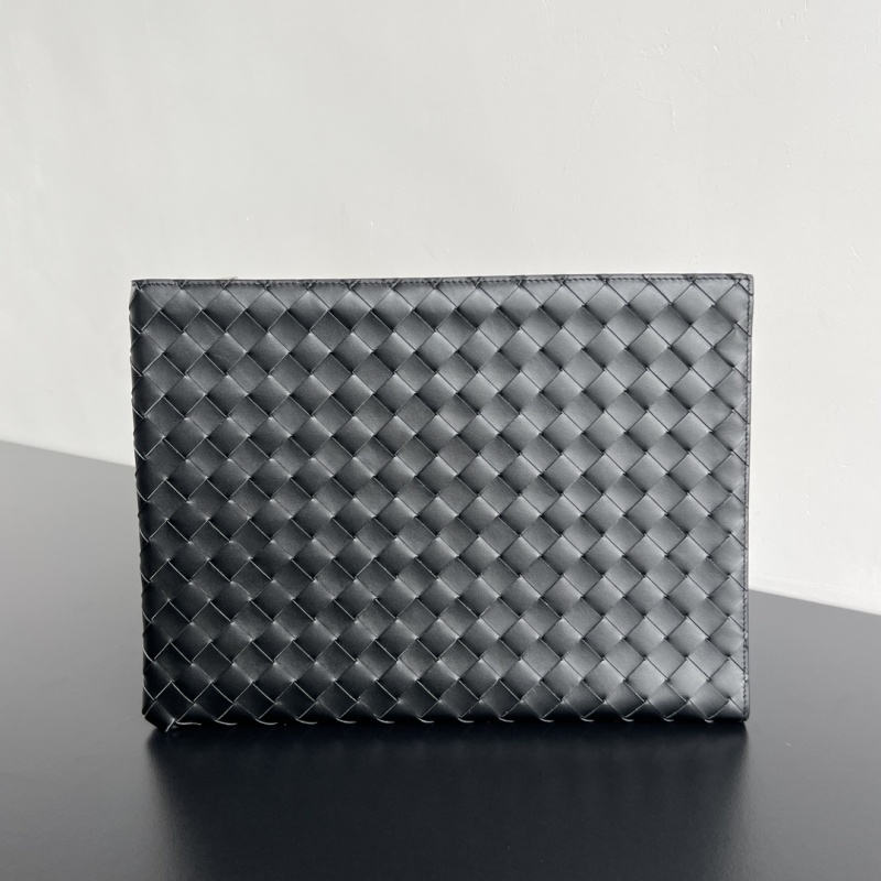 Bottega Veneta Intrecciato clutch