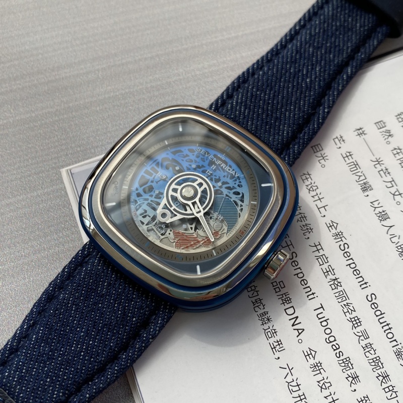 Часы SevenFriday