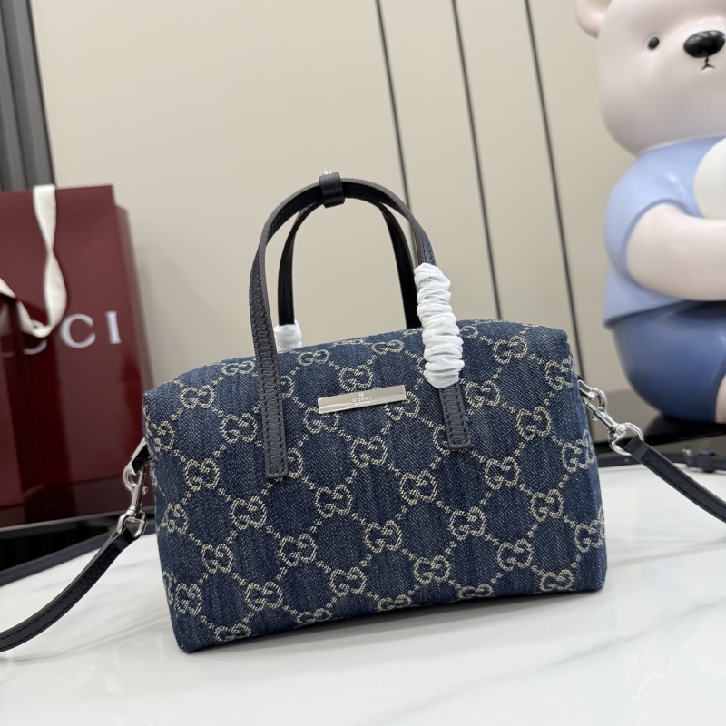Сумка Gucci с принтом GG