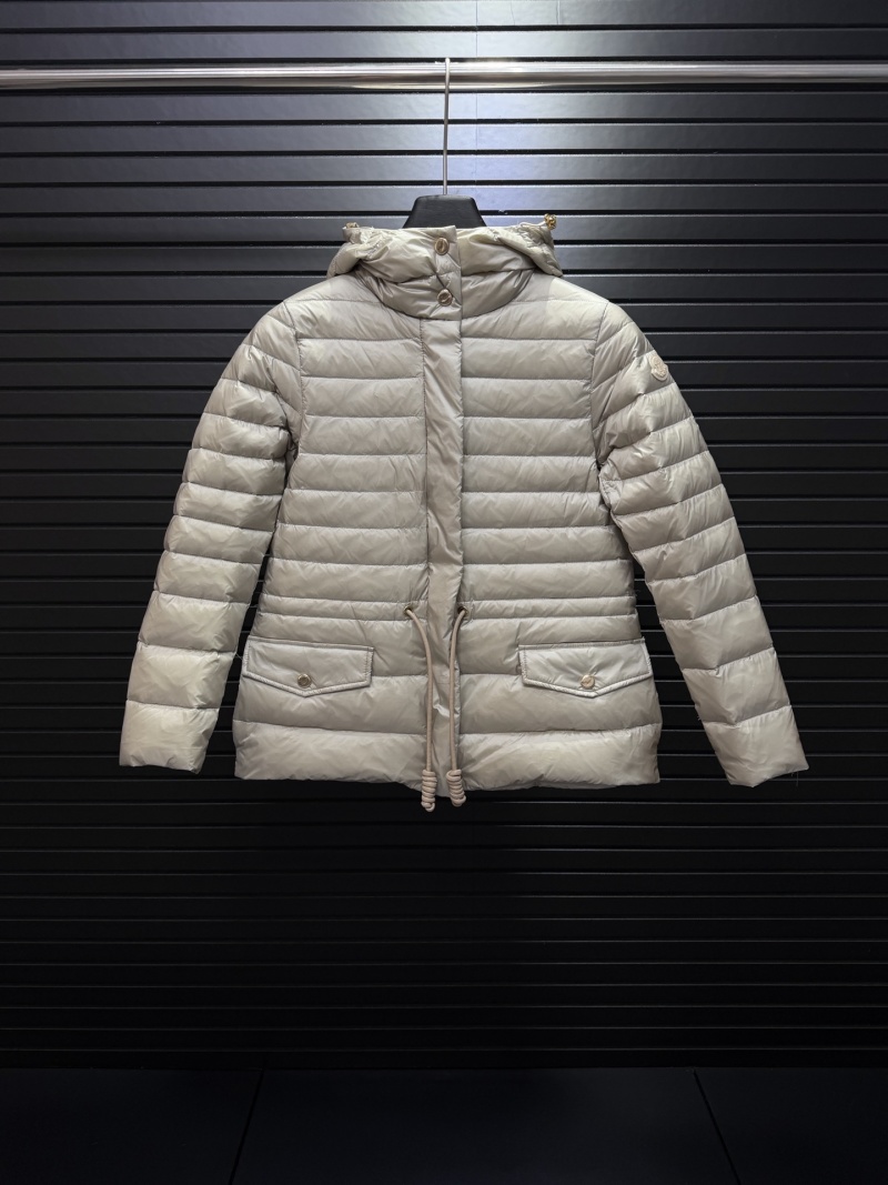 Пуховик Moncler