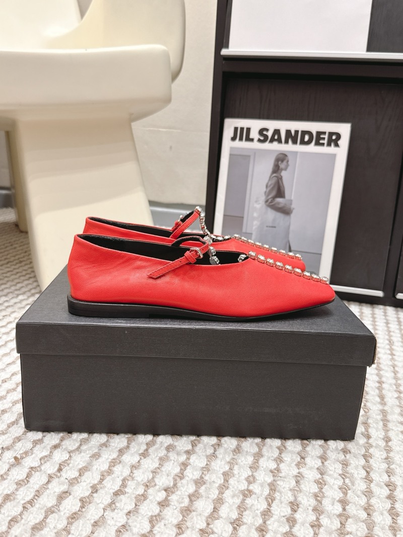 Женские туфли Jil Sander весна-лето с декором из страз