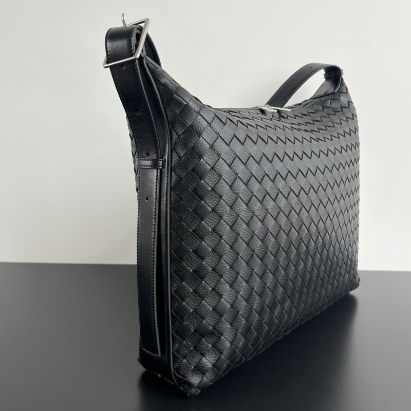 Сумка Bottega Veneta Traveller из замши