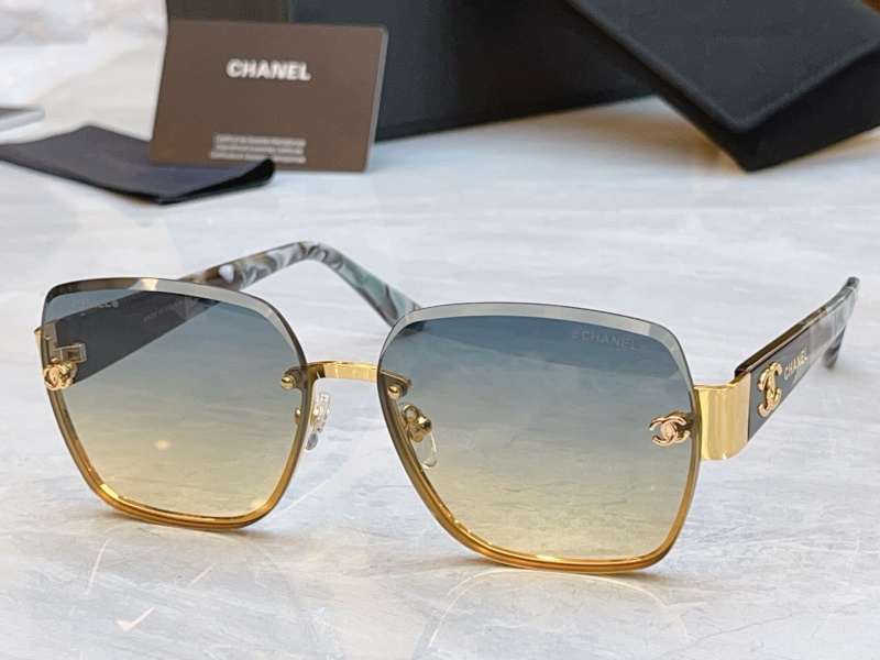 Солнечные очки Chanel