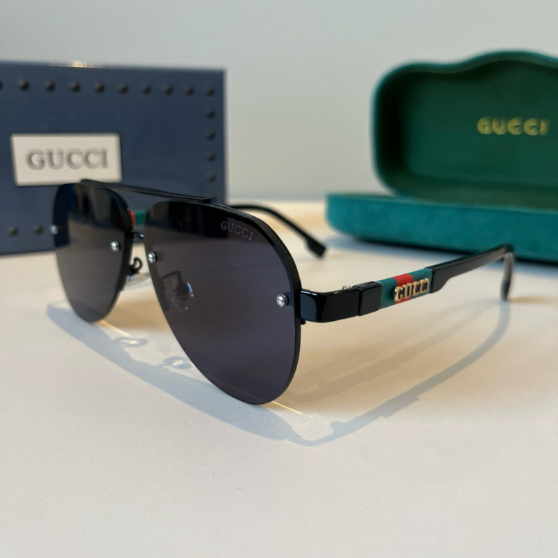 Солнцезащитные очки Gucci авиаторы чёрные