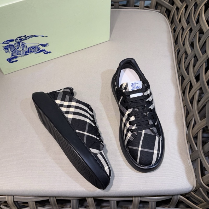Кроссовки Burberry в классическую клетку на утолщенной подошве