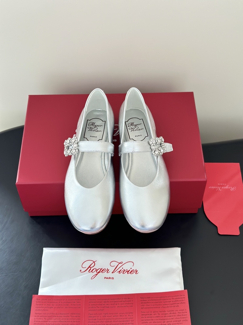Балетки Roger Vivier серебристые со стразами