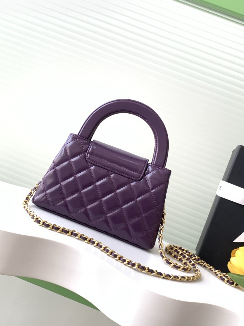 Фиолетовая сумка с ручкой и цепочкой Chanel