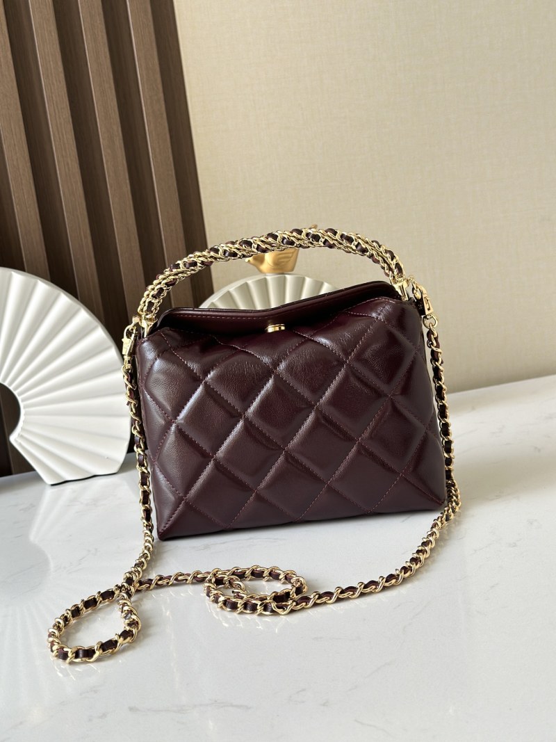 Сумка Chanel с цепочкой
