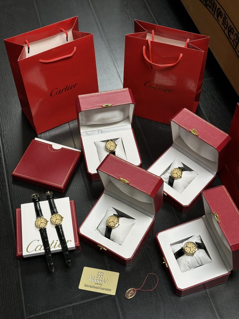 Часы Cartier