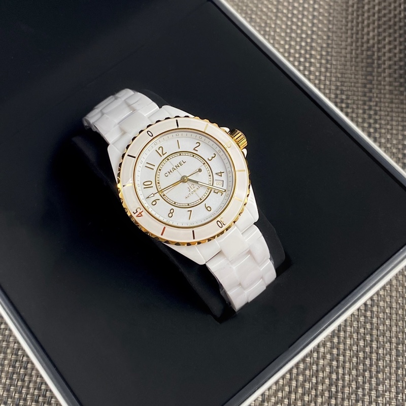 Часы Chanel