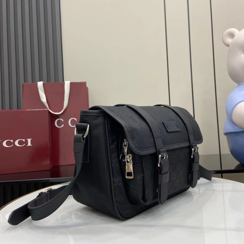 Сумка Gucci с монограммой