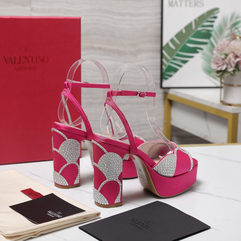 Розовые женские туфли на платформе с декором из камней Valentino Garavani