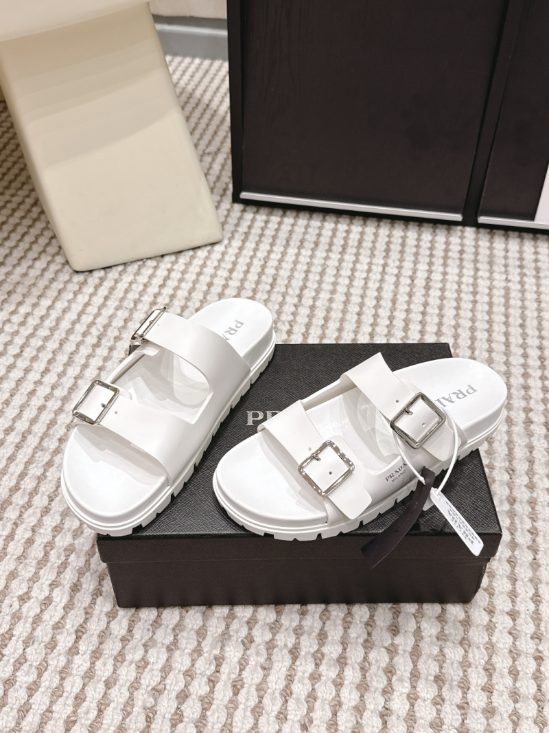 Белые босоножки Prada на платформе с двойной пряжкой