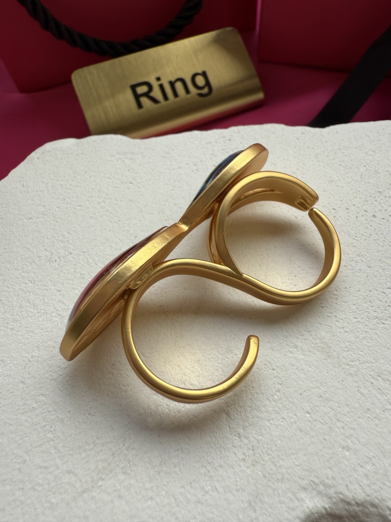 Кольцо с глазами Schiaparelli
