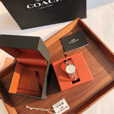 Часы Coach