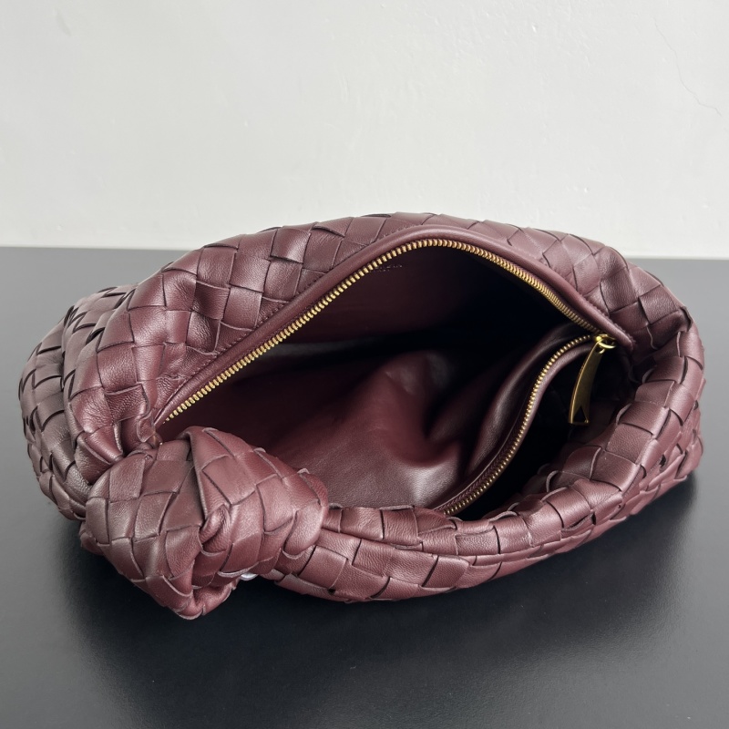 Сумка Bottega Veneta Jodie плетеная кожаная бордовая