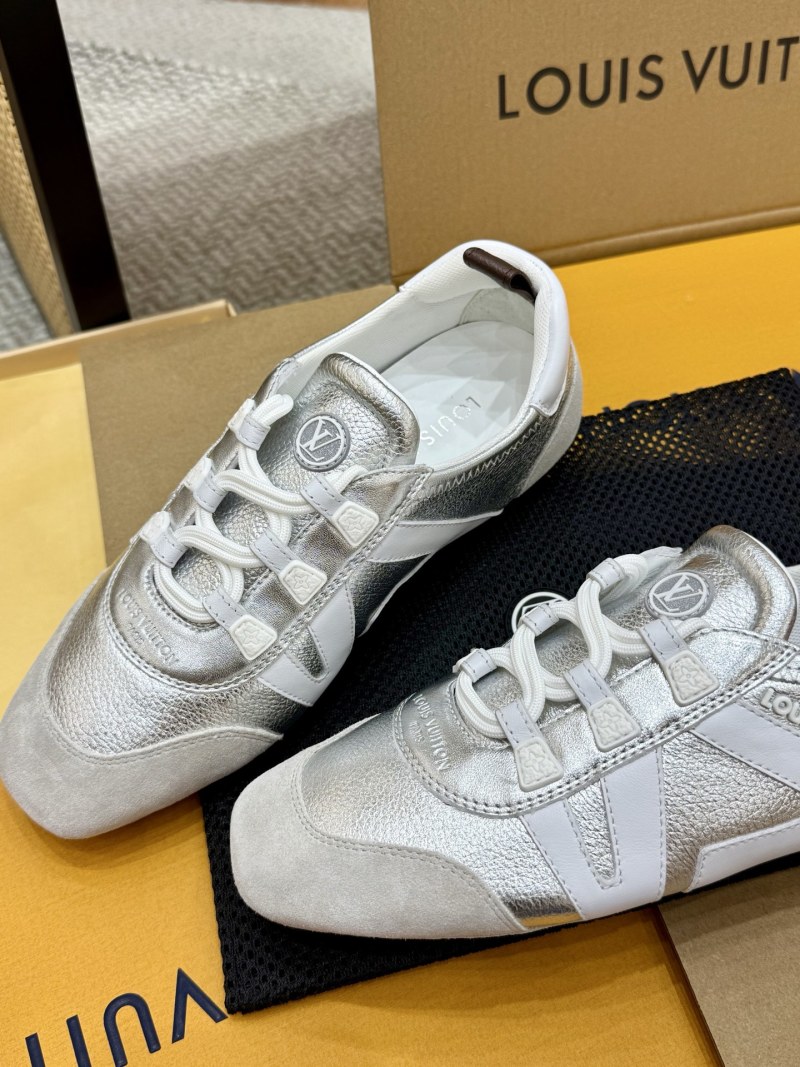 Кроссовки женские Sneakerina серебристые Без бренда