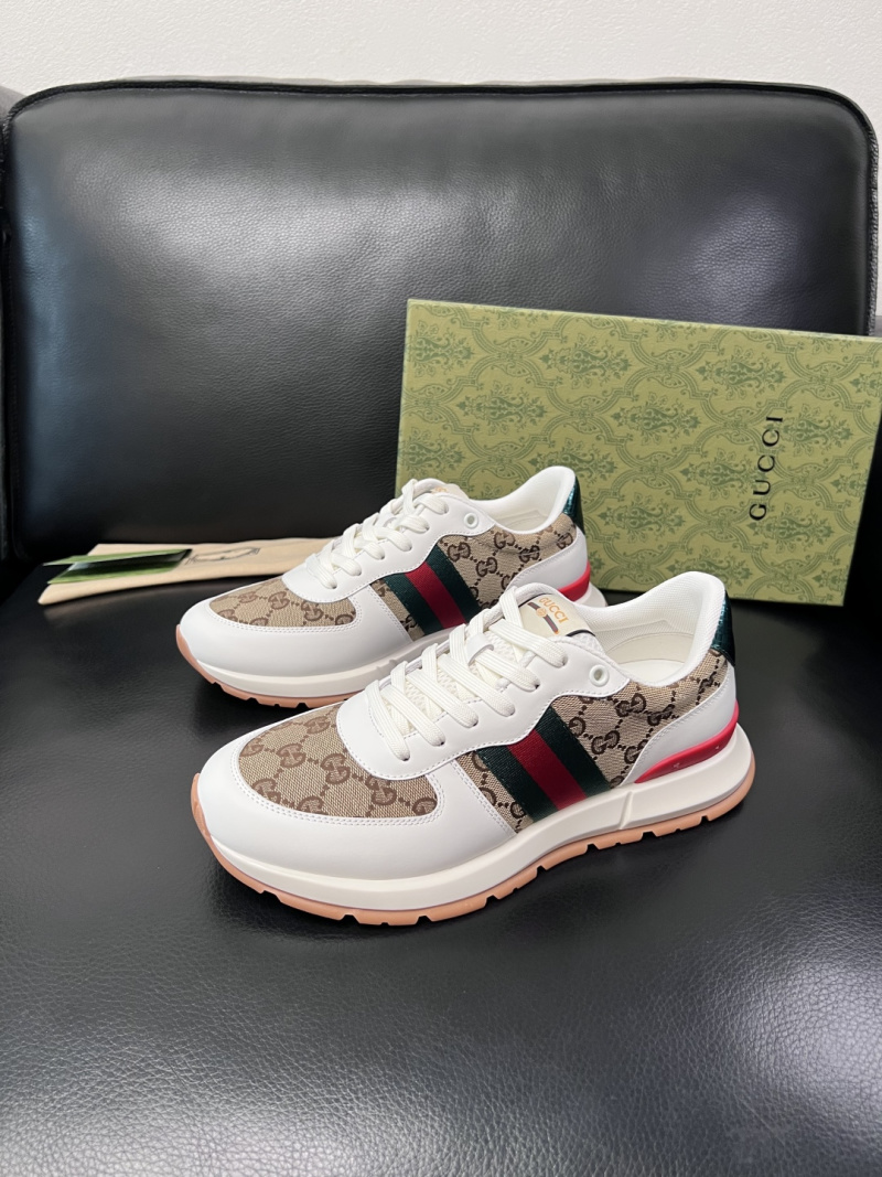 Кроссовки Gucci с логотипом и красно-зеленой полосой