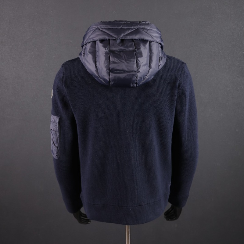 Пуховик Moncler