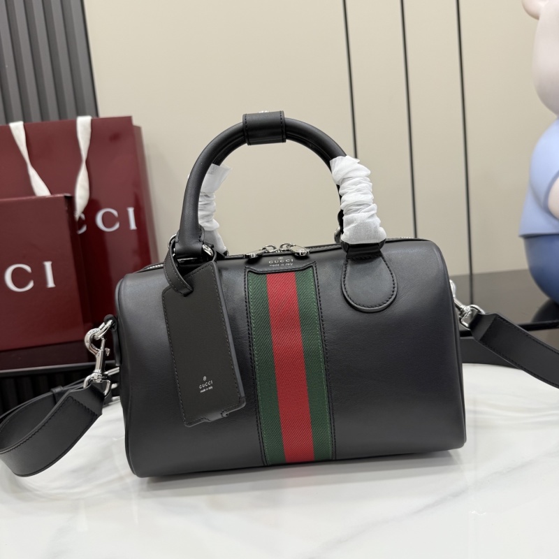 Черная сумка Gucci с красно-зеленой полосой