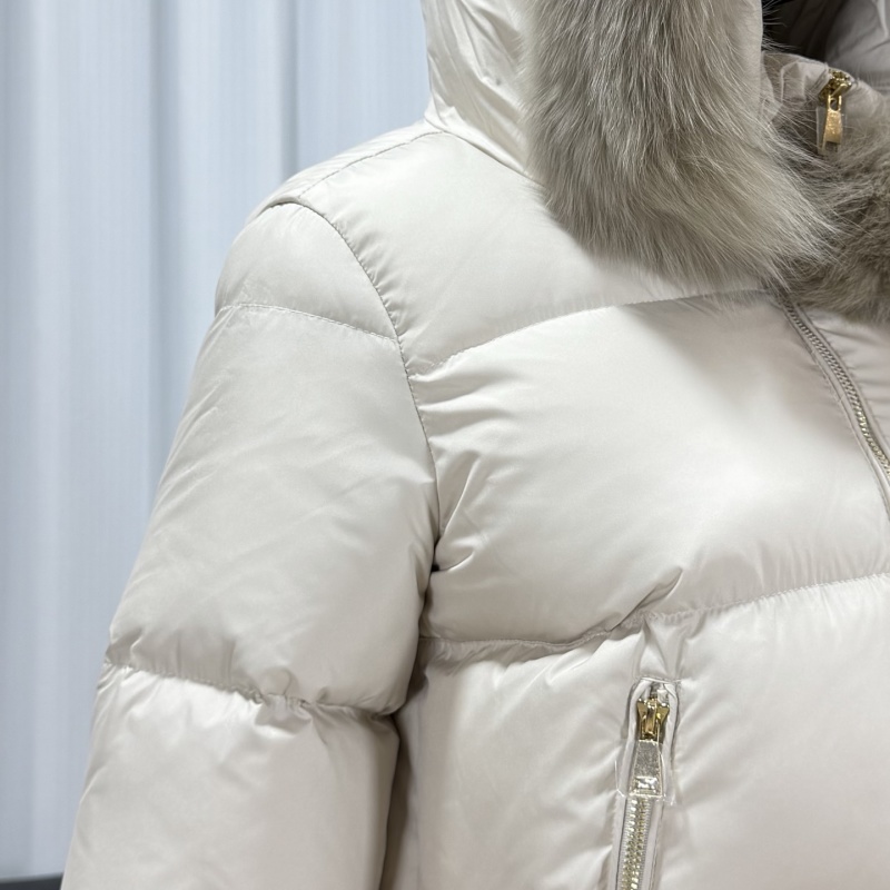 Пуховик Moncler