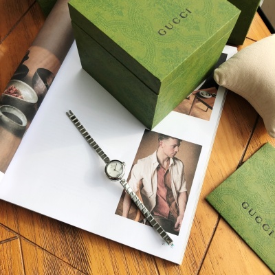 Часы Gucci