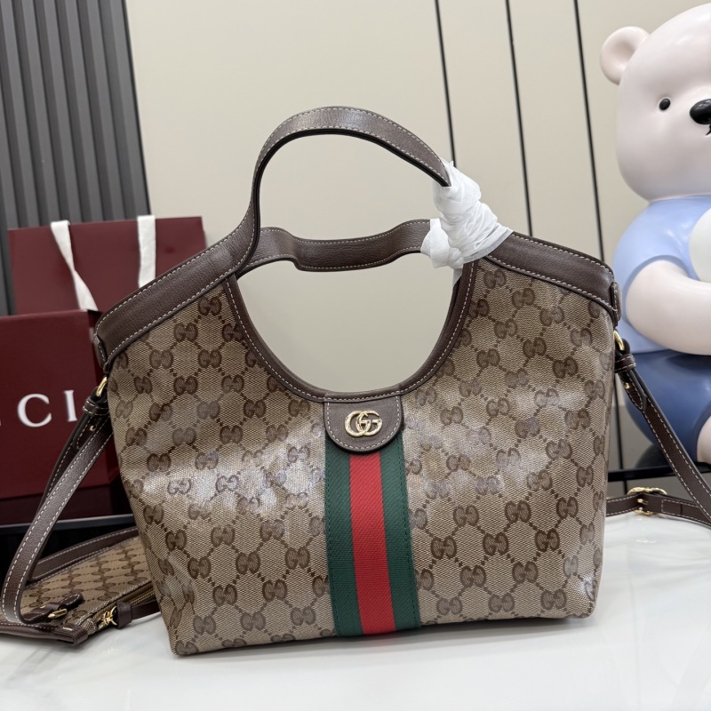 Сумка Gucci с монограммой и ремешком