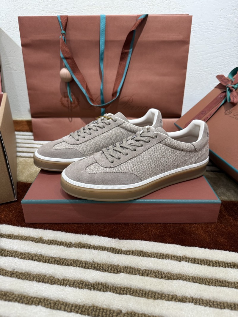 Модельные женские кроссовки Loro Piana из натуральной кожи