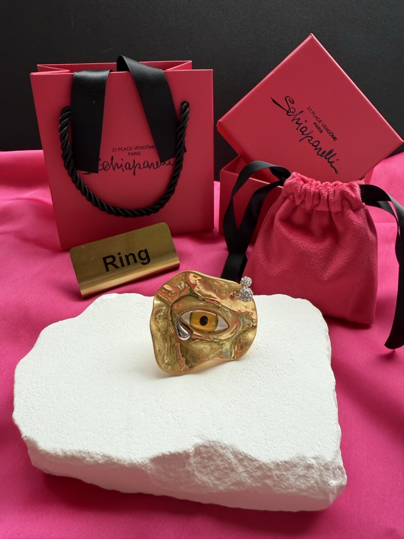 Кольцо с глазом Schiaparelli