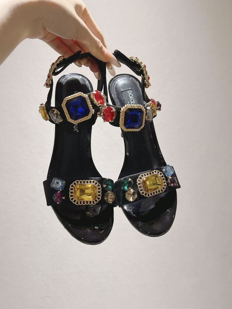 Женские туфли с разноцветными камнями Dolce & Gabbana