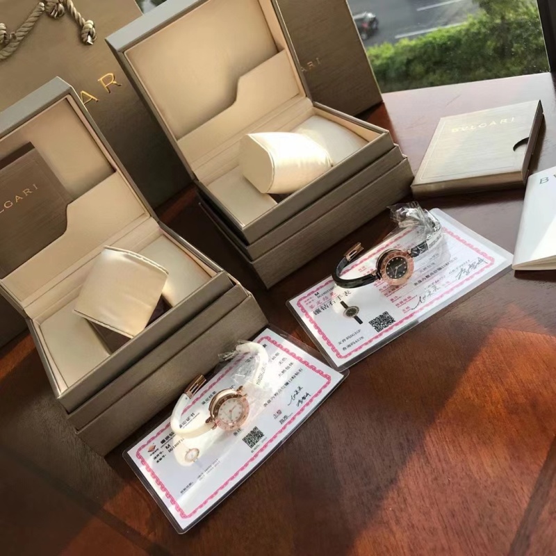 Часы Bvlgari