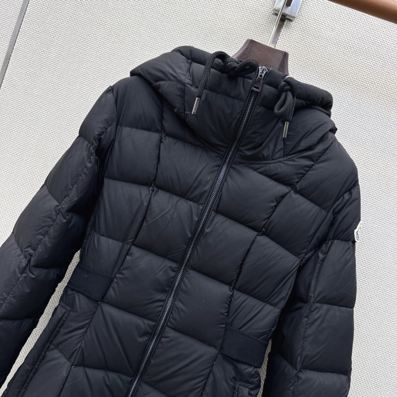 Пуховик Moncler