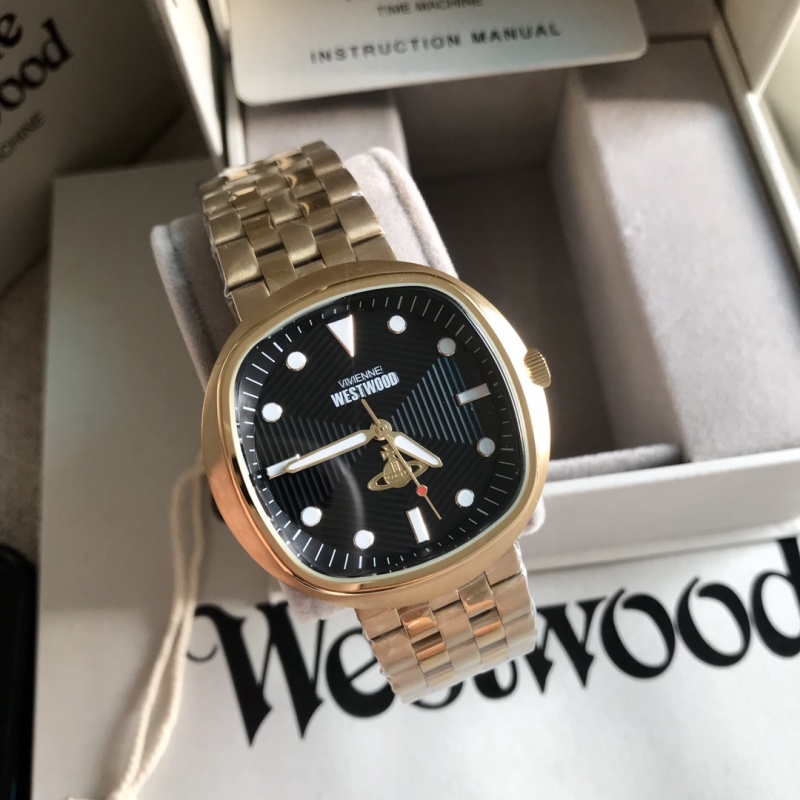 Часы Vivienne Westwood