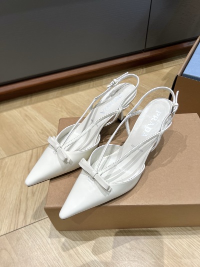 Женские туфли Prada на высоком каблуке