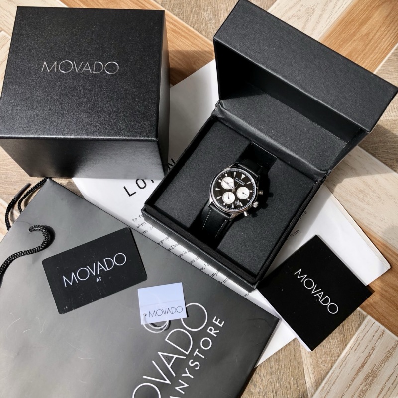 Часы Movado