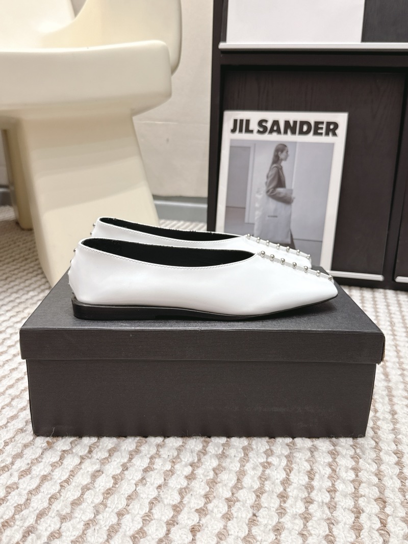 Женские туфли Jil Sander с декором из металлических элементов