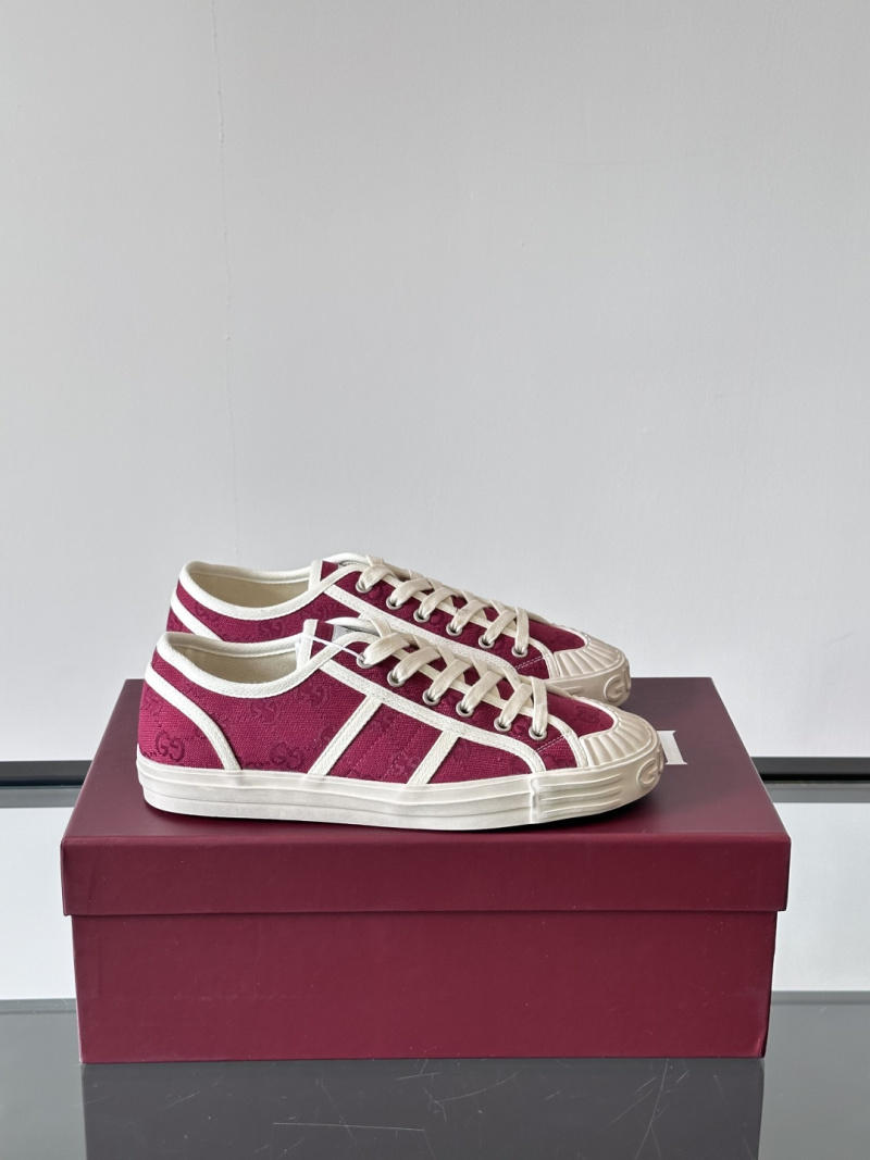 Кроссовки Gucci Tennis 1977 бордовые с белой подошвой